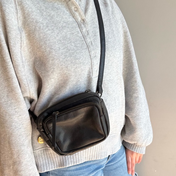 Lucky Brand Handbags - Lucky Brand Yucca Leather Fanny Pack In black